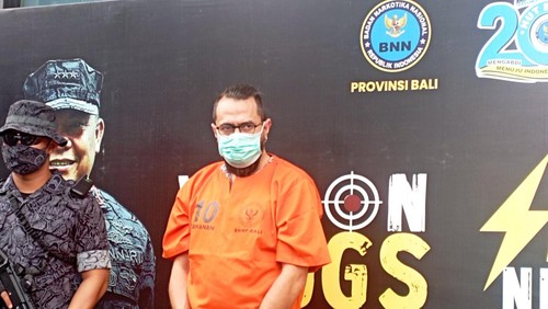 WN Selandia Baru usai ditangkap petugas karena menerima paket kokain dari Kanada