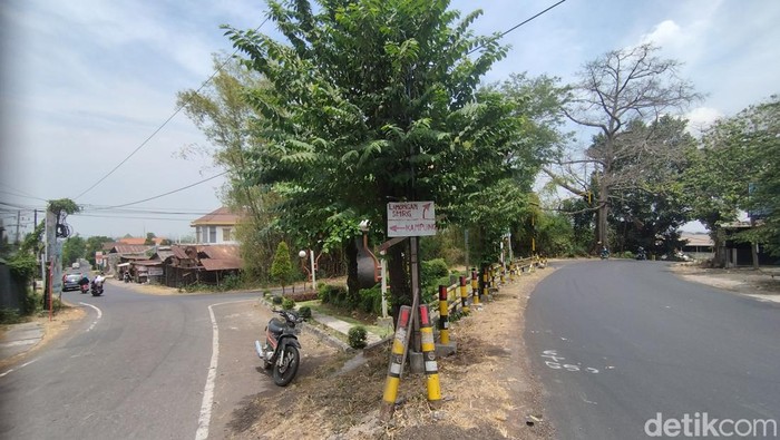 Rambu yang tak terlihat di Gresik