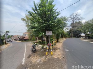 Rambu Mini di Kebomas Gresik Disorot, Banyak Pengendara Kesasar