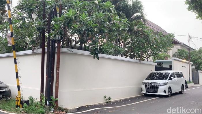 Rizky Billar Suasana kediaman Rizky Billar dan Lesti Kejora.