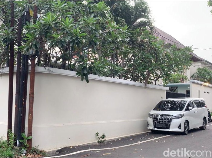 Suasana kediaman Rizky Billar dan Lesti Kejora.