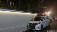 Billar pun mencekik dan membanting Lesti setelah meminta untuk dipulangkan ke rumah orangtuanya. Pingkan Anggraeni/detikHOT