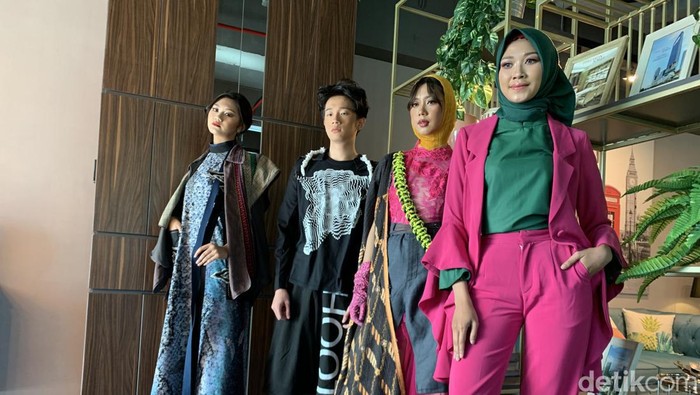 Sejumlah desain fashion yang akan ditampilkan di Surabaya Fashion Parade 2022