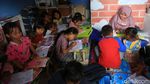 Semangat Anak Pemulung Belajar di Saung Baca Garpu