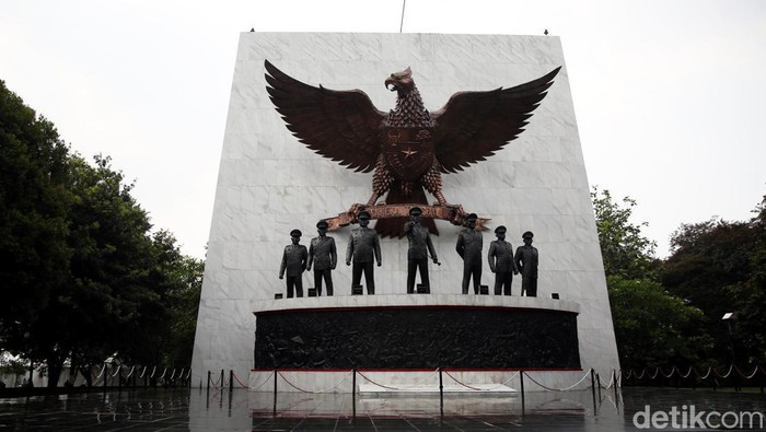 Siapa Pahlawan Revolusi? Pahlawan Revolusi sering disebut karena berkaitan dengan G30S PKI pada tanggal 30 September 1965. Berikut nama-nama Pahlawan Revolusi.