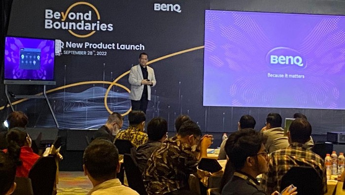 Solusi Visual untuk Bisnis yang Interaktif BenQ, inovator solusi visual yang terkenal secara global, mengenalkan dua produk terbarunya Smart Projector EH620 untuk bisnis dan Interactive Displays RP03 untuk pendidikan. Seperti apa?