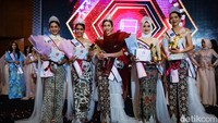 Tania menjadi pemenang Putri Pariwisata Indonesia 2022 yang diselenggarakan di gedung Kementerian Pariwisata dan Ekonomi Kreatif, Jl Medan Merdeka Barat, Jakarta Pusat, Rabu (28/9/2022) malam.
