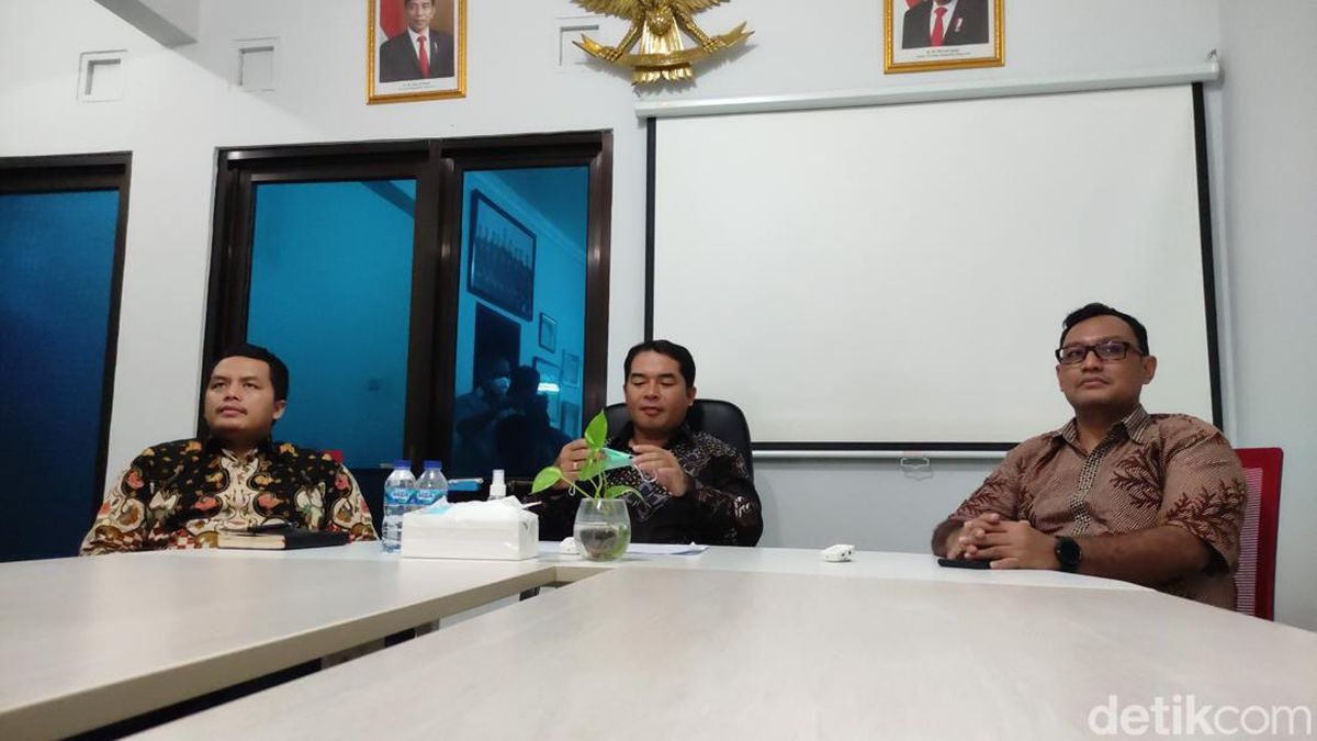 Bir qiz guruhi porno