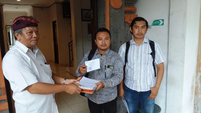 WALHI Bali mengajukan sengketa informasi publik terhadap pihak UPTD Tahura Ngurah Rai ke Komisi Informasi Provinsi Bali, Kamis (29/9/2022).