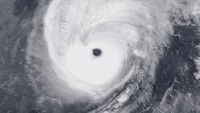 Posisi ke-6 ada Badai Nicole. Badai kategori 4 ini memiliki diamater mencakup 1.285 km persegi. Dok. wikipedia.org