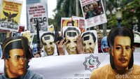 Aksi tersebut dilakukan untuk memperingati peristiwa G30S/PKI.