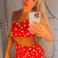 Kaki kekarnya ini menjadi sorotan dunia. Banyak yang menganggap kakinya tersebut seksi. Foto: dok. Instagram/@love_lifeanne