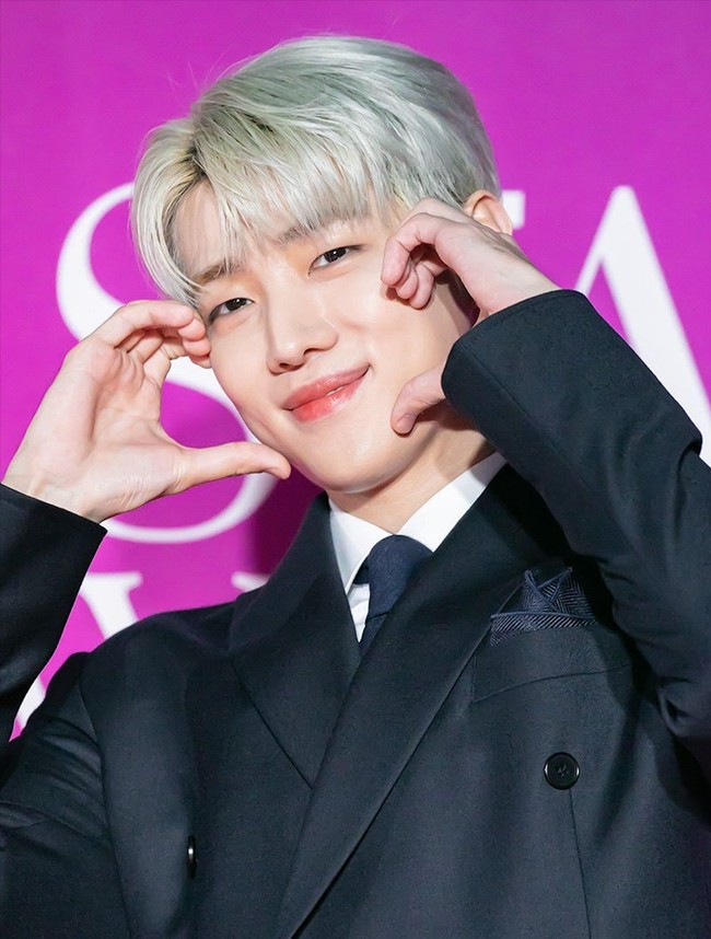 Park Jae Chan yang populer lewat drama gay Semantic Error memenangkan penghargaan ‘Idol Champ Best Couple Award’ bersama lawan mainnya Park Seo Ham. Dia juga membawa pulang piala lain kar ‘Idol Champ Male Popularity Award’. Foto: Instagram