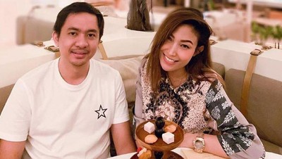 Momen Romantis Ayu Dewi dan Regi Datau saat Makan Dessert Bersama