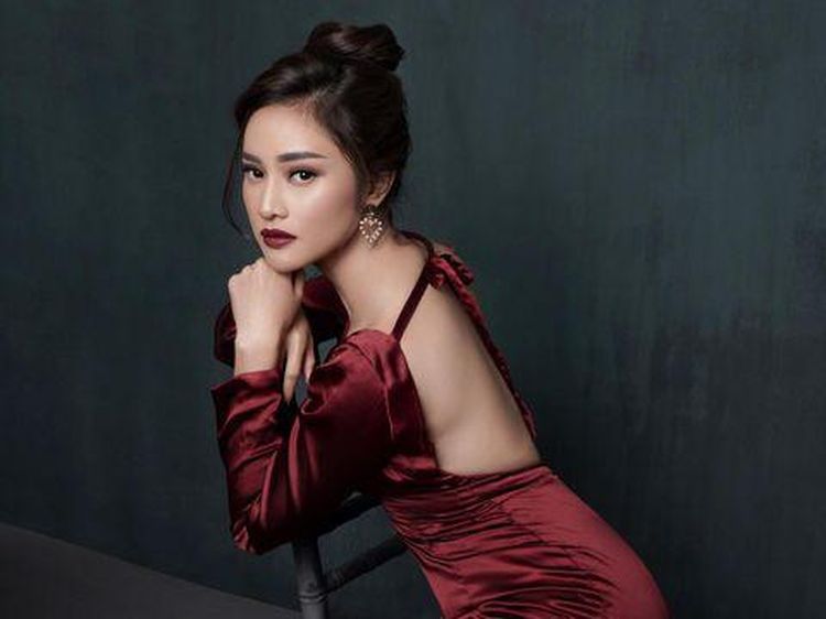 10 Pesona Kecantikan Devina Kirana