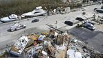 Disapu Badai, Kapal-kapal Terdampar ke Permukiman Warga di Florida