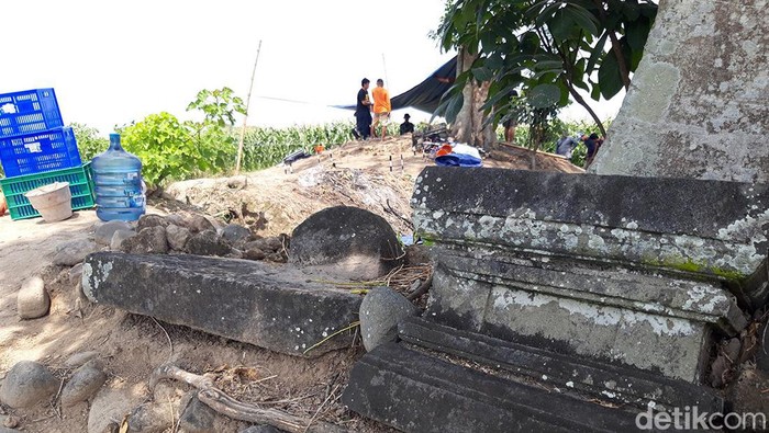 Dinas Pendidikan dan Kebudayaan (Disdikbud) Boyolali melakukan penelitian di situs Gumuk Candi Tlawong, Desa Tlawong, Kecamatan Sawit.