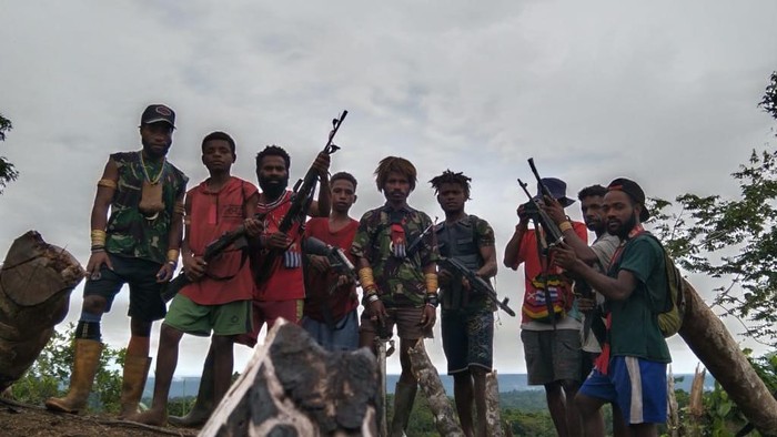 Foto anggota kelompok OPM Maybarat, Papua Barat.
