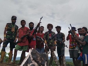 KKB di Papua Barat Serang 12 Pekerja Jalan Bintuni-Maybrat, 4 Orang Tewas