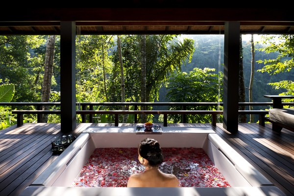Hoshinoya Bali juga memiliki fasilitas spa. Produk spa yang digunakan khas Bali. Adapun pilihan spa-nya adalah Royal Lulur, Balinese Boreh, dan Balinese massage. Foto: dok. Hoshinoya Bali