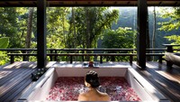 Hoshinoya Bali juga memiliki fasilitas spa. Produk spa yang digunakan khas Bali. Adapun pilihan spa-nya adalah Royal Lulur, Balinese Boreh, dan Balinese massage. Foto: dok. Hoshinoya Bali