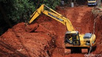 Jalan yang longsor ini merupakan akses perbatasan Kota Bekasi dan Kabupaten Bogor.