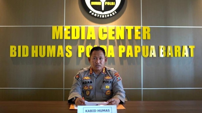 Kabid Humas Polda Papua Barat Kombes Adam Erwindi.