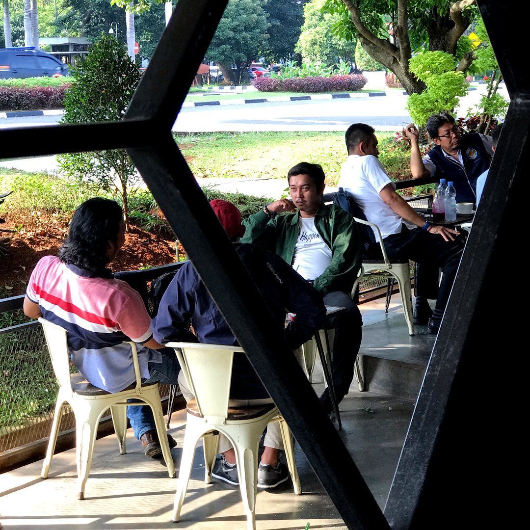 Kafe dekat Bandara Soekarno Hatta