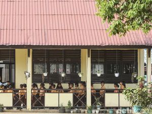 5 Potret Aktivitas Siswa Sekolah di Perbatasan RI-Malaysia