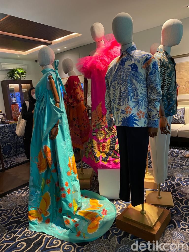 Koleksi Iwan Tirta Private Collection 2022