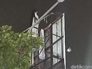 Kuntilanak Mejeng di Billboard, Satpol PP Bandung: Kami Cek!