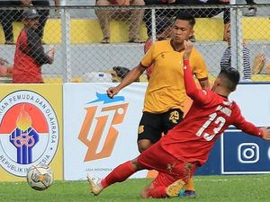 Laga PSDS Vs Semen Padang Sempat Ricuh, Kiper Dikartu Merah