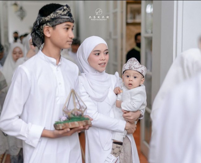 Menurut laporan yang diterima pihak kepolisian, Lesti mengatakan jika awalnya ia mengetahui sang suami berselingkuh. Mengetahui suaminya berselingkuh, Lesti kemudian meminta dipulangkan ke rumah orangtuanya. Namun Billar tak terima dan lantas mendorong serta membanting Lesti ke kasur. Foto: Instagram/@lestykejora