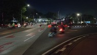 Massa Mahasiswa Bubarkan Diri, Jalan Medan Merdeka Barat Kembali Dibuka