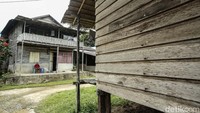 Melihat Rumah Panggung Kalimantan
