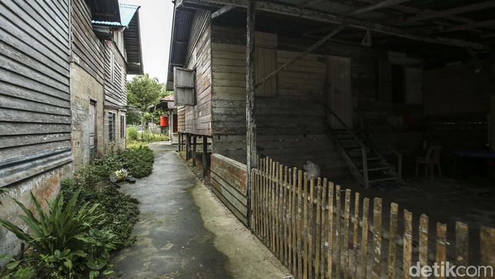 Melihat Rumah Panggung Kalimantan