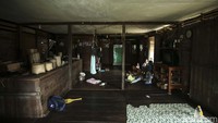 Salah seorang warga mengatakan bahwa rumah ini telah ditempati selama puluhan tahun.