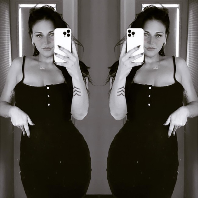 Tidak ada yang seksual dari terapi pelukan kadang-kadang orang jadi terangsang dan malu tapi hadapi saja dengan cara yang dewasa. Bersentuhan bisa menimbulkan respon-respon ini tapi itu natural jadi kami biarkan saja, ungkapnya dilansir NY Post.Foto: Instagram Missy Robinson