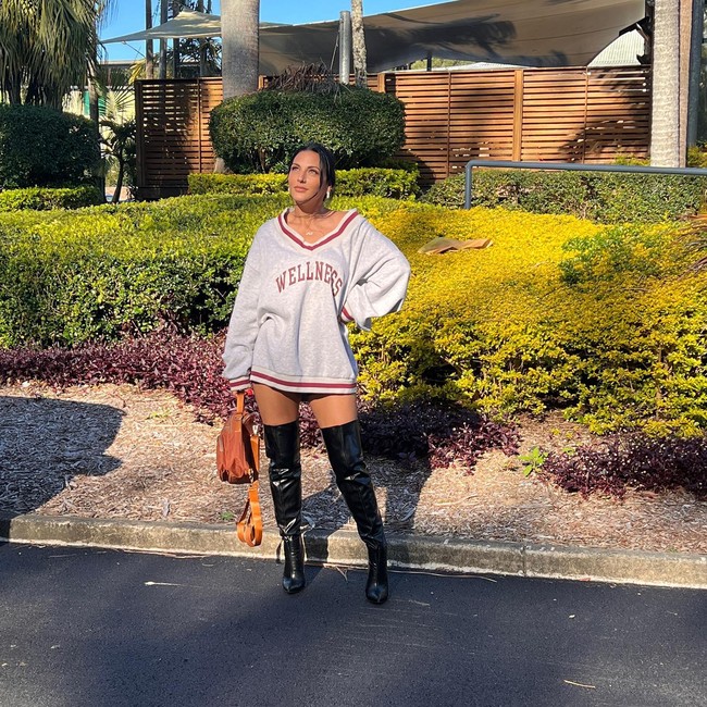 Apa yang dikerjakan Missy? Ia mengaku pada dasarnya pekerjaannya seperti terapis pijat. Metodenya sendiri didasarkan pada buku cuddle sutra.Foto: Instagram Missy Robinson