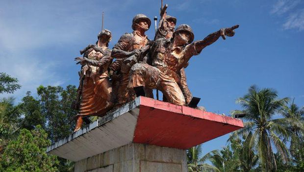 Di Blitar ada Monumen Trisula. Monumen tersebut dibangun sebagai pengingat bahwa di tempat tersebut pernah terjadi Penumpasan PKI.