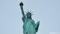 Presiden Amerika Serikat telah menyatakan apndemi berakhir di negaranya. Yuk kita langsung wisata ke Pulau Liberty, tentu saja untuk menengok langsung patung yang menjadi salah satu ikon Amerika.
