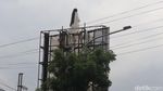 Penampakan Kuntilanak di Atas Baliho Bandung