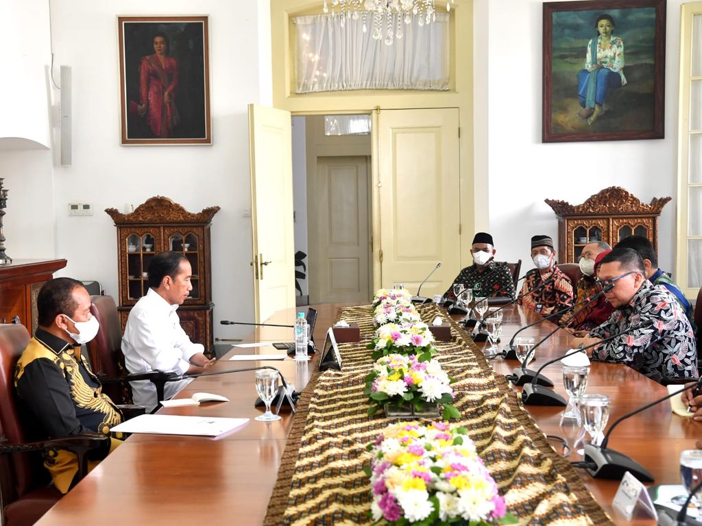 Presiden Joko Widodo menerima Majelis Nasional Korps Alumni Himpunan Mahasiswa Islam (KAHMI) di Istana Kepresidenan Bogor, Jawa Barat, pada Jumat, 30 September 2022. (Foto: Rusman - Biro Pers Sekretariat Presiden)