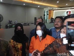 Tangis Putri Candrawathi: Saya Ikhlas Diperlakukan Seperti Ini
