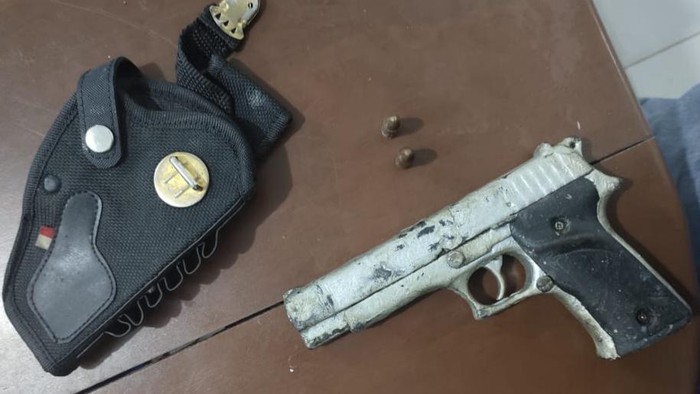 Senjata api yang diamankan dari residivis begal di Inhu Riau