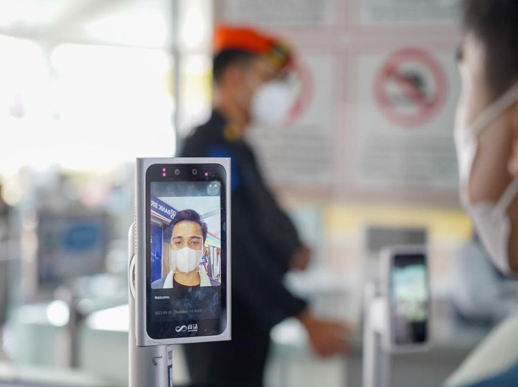Melihat Layanan Pengenal Wajah di Stasiun Bandung