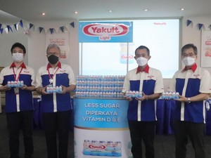 Yakult Indonesia Hadirkan Varian Light, Cocok untuk yang Diet Gula!