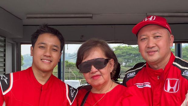 Alvin-Avila Bahar ditonton ibundanya saat latihan jelang seri kelima ISSOM 2022 akhir pekan ini.