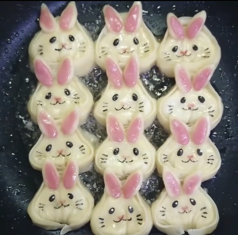 Gemas! Dumpling dan Rice Cake Ini Dibentuk Ikan hingga Anjing