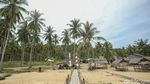 Hii... Ada Pantai Gosong Lho di Kalimantan Barat